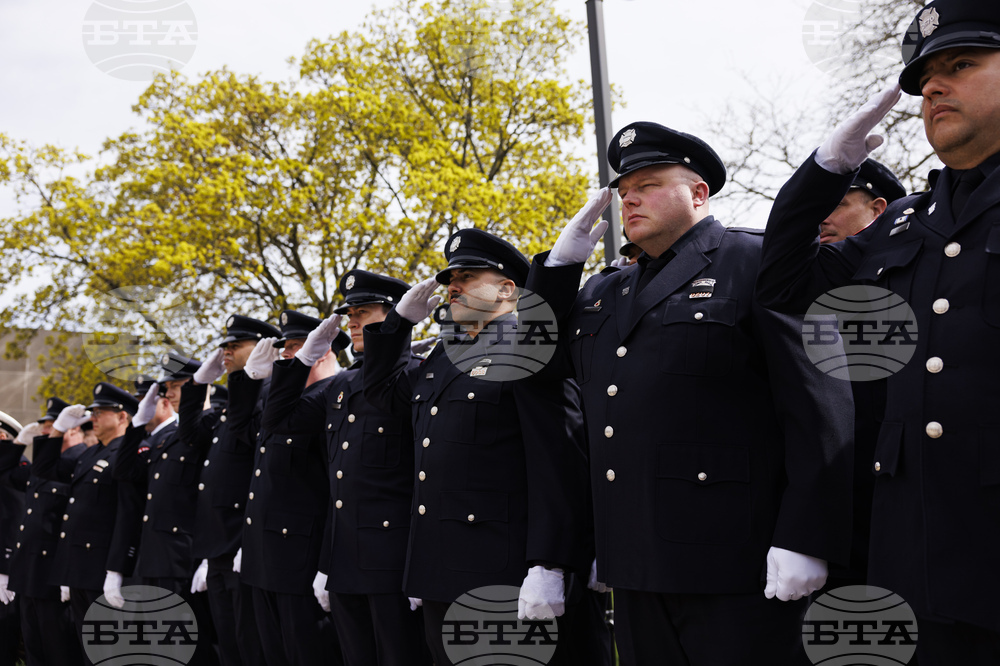 Chicago Firefighter Dies
