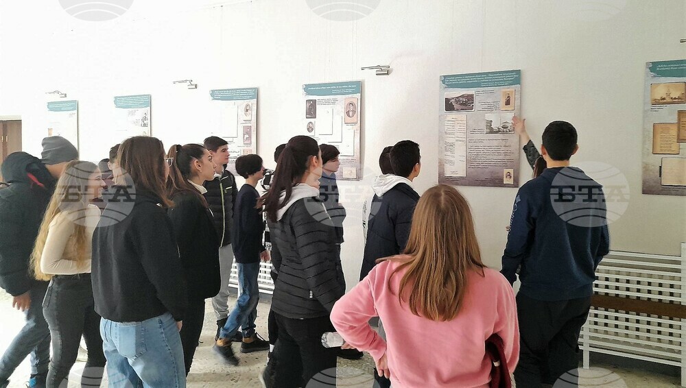 Младежкият център в Добрич отбелязва 150-годишнината от обесването на Левски със серия дискусии и изложба