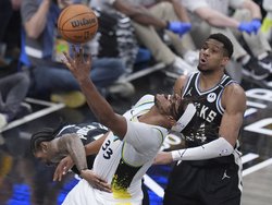 Bucks Pacers Basketball