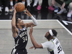 Bucks Pacers Basketball