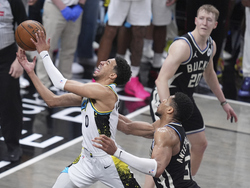 Bucks Pacers Basketball