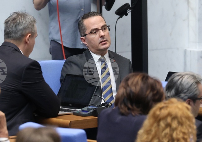 Vazrazhdane Begins Talks for New No-Confidence Motion