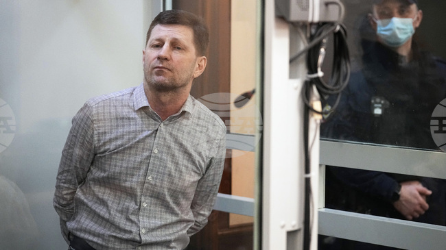 Бивш руски губернатор е осъден на 25 години за кражба на 2 млрд. рубли от банка 