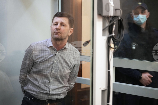 Бивш руски губернатор е осъден на 25 години за кражба на 2 млрд. рубли от банка 