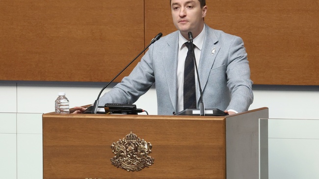 CC-DB’s Bozhankov Submits Draft Resolutions to Parliament's Registry to Lift Immunity of Four Vazrazhdane MPs