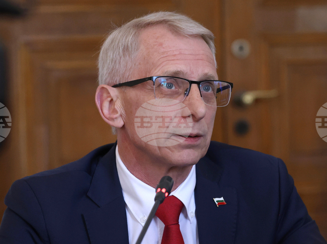  Second Largest Parliamentary Group to Move for No Confidence in Government after Eurozone Entry Date Is Set