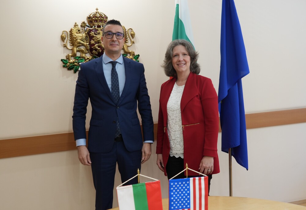 Economy Minister, US Embassy Chargé d’Affaires Seek Stronger Trade and Investment Links
