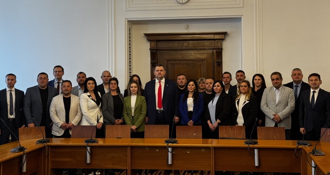 Делян Пеевски, лидер на ДПС и ПГ на ДПС-НОВО НАЧАЛО проведе работна среща с кметове и общински съветници от Разград