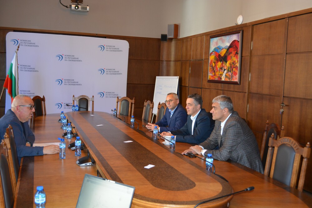 КРС и мобилните предприятия се разбраха за своевременно информиране на потребителите при технически инциденти