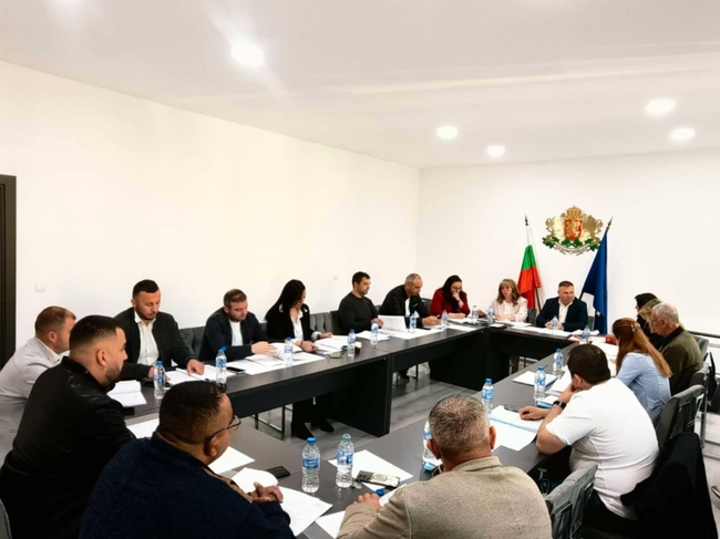 Общинският съвет в Павел баня прие бюджет за 2025 г. в размер на близо 32 млн. лв.