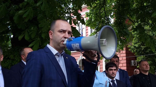 Общинските съветници в Кюстендил се разбраха да не разглеждат докладни за изграждане на ВЕИ инсталации върху земеделски земи