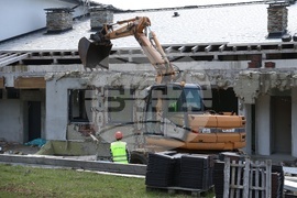 Незаконни постройки - премахване