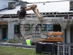 Незаконни постройки - премахване