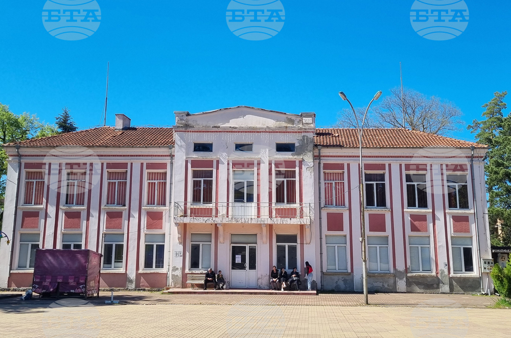 В читалището в Омуртаг представят книга за земляка Бранимир Орманов - първия български адмирал във Военноморския флот