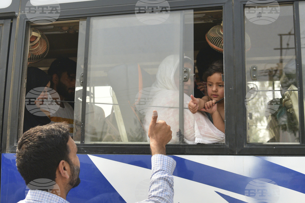 APTOPIX India Pakistan Kashmir