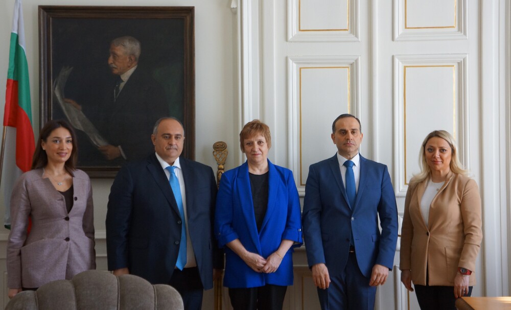 Председателят на БАН проведе среща с ректора на Славянския университет в Баку