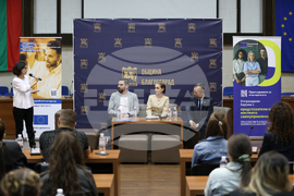 Благоевград - младежки форум - „Приключенията на демокрацията“