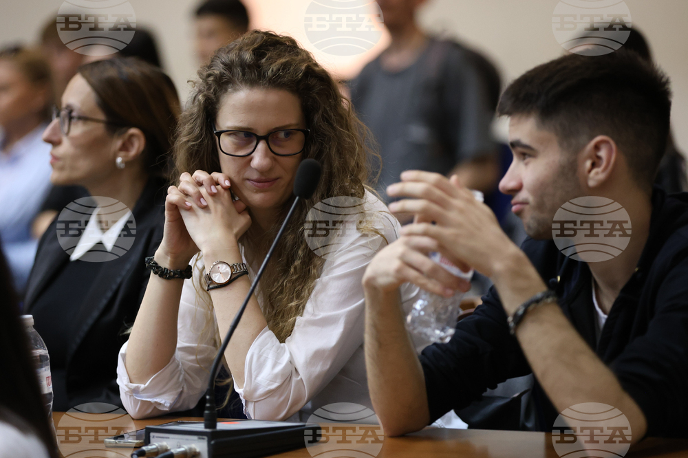 Благоевград - младежки форум - „Приключенията на демокрацията“