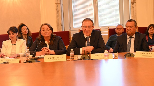 Министър Гуцанов: Справянето с демографската криза е кауза, която може да ни обедини