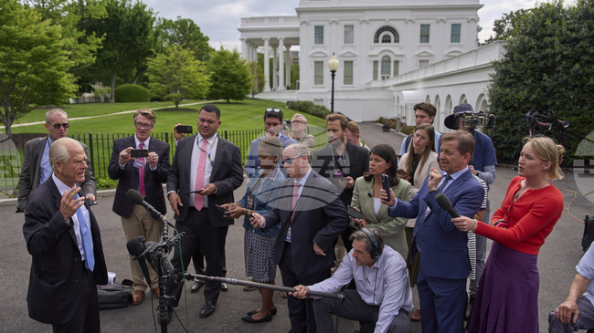 САЩ вероятно ще наложат мита върху вноса на фармацевтични продукти съгласно търговско разследване, заяви съветник на Белия дом