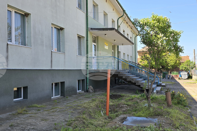 Общинските съветници в Криводол ще обсъдят дали дворът на детска градина „Славейче" да бъде облагороден по проект „Красива България" 