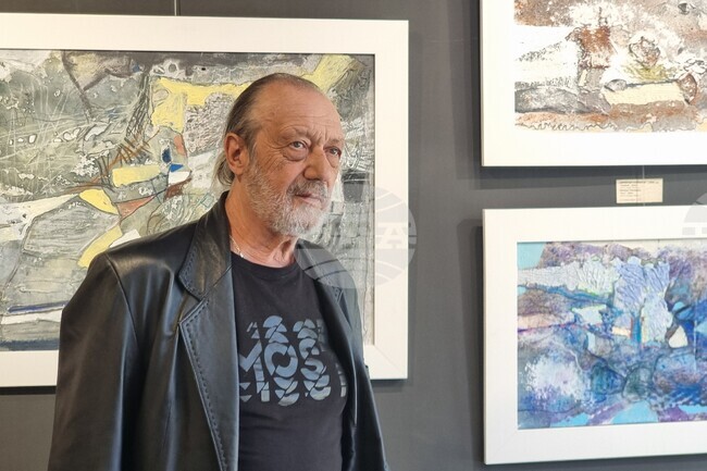 Димитър Чолаков среща водата и земята в изложба във Варна