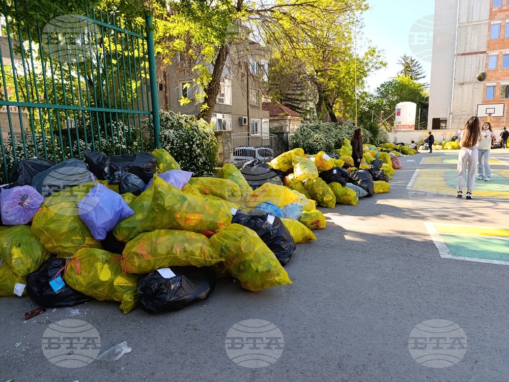 Близо пет тона пластмасови бутилки и алуминиеви кенове събраха шуменски ученици в рамките на кампанията „Екоклас 2025“