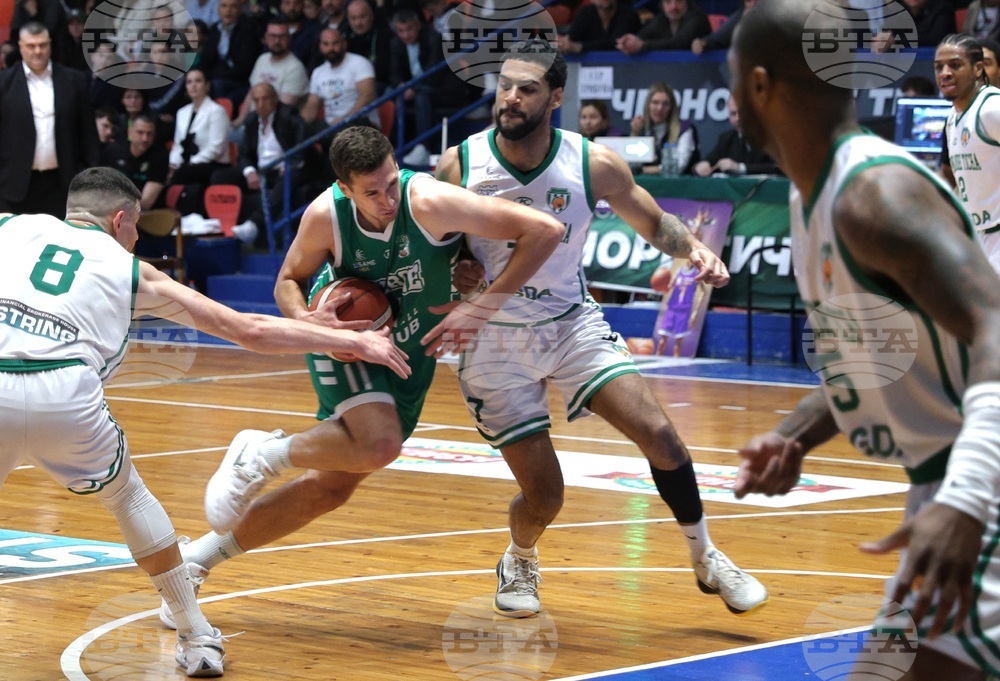 Баскетболният Берое задържа Ивайло Тонев в редиците си