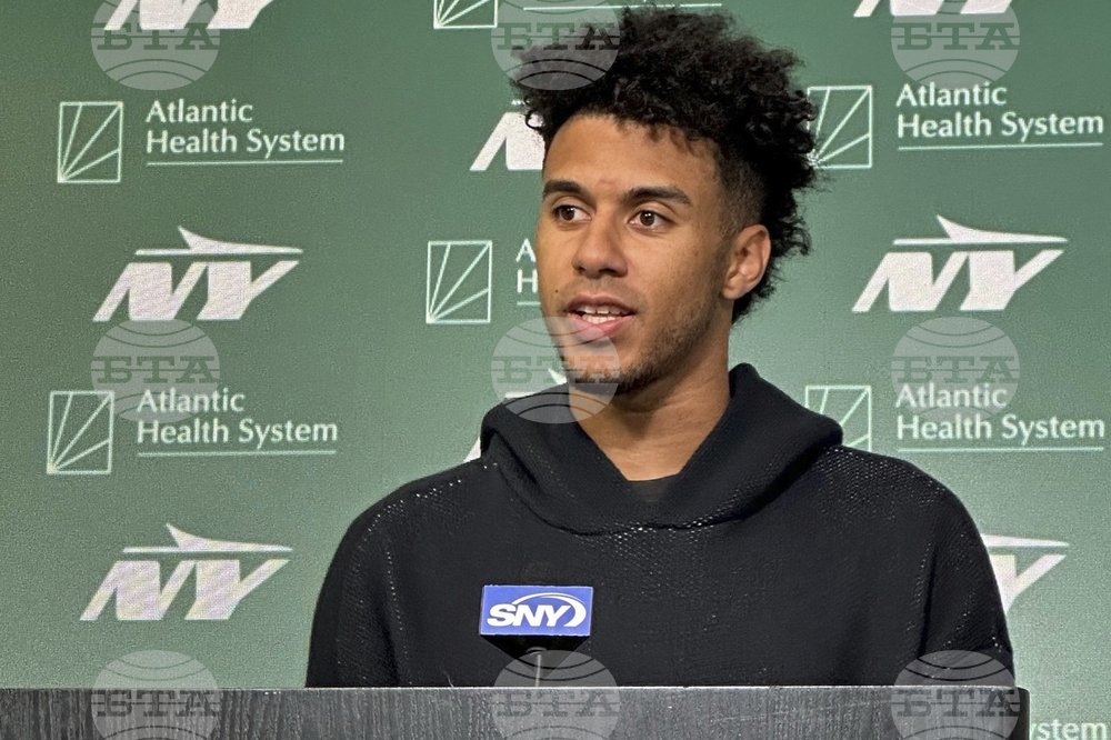Jets Travis Retires