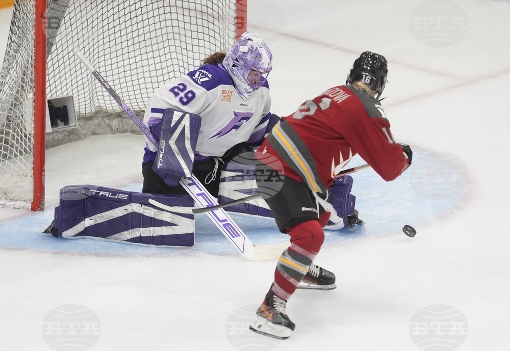 PWHL Frost Charge Hockey