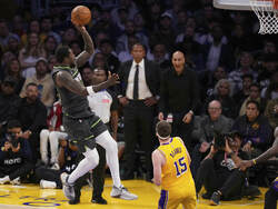 Timberwolves Lakers Basketball