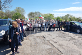 Село Войника - протест - път между селата Тамарино и Войника - блокада