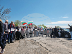 Село Войника - протест - път между селата Тамарино и Войника - блокада