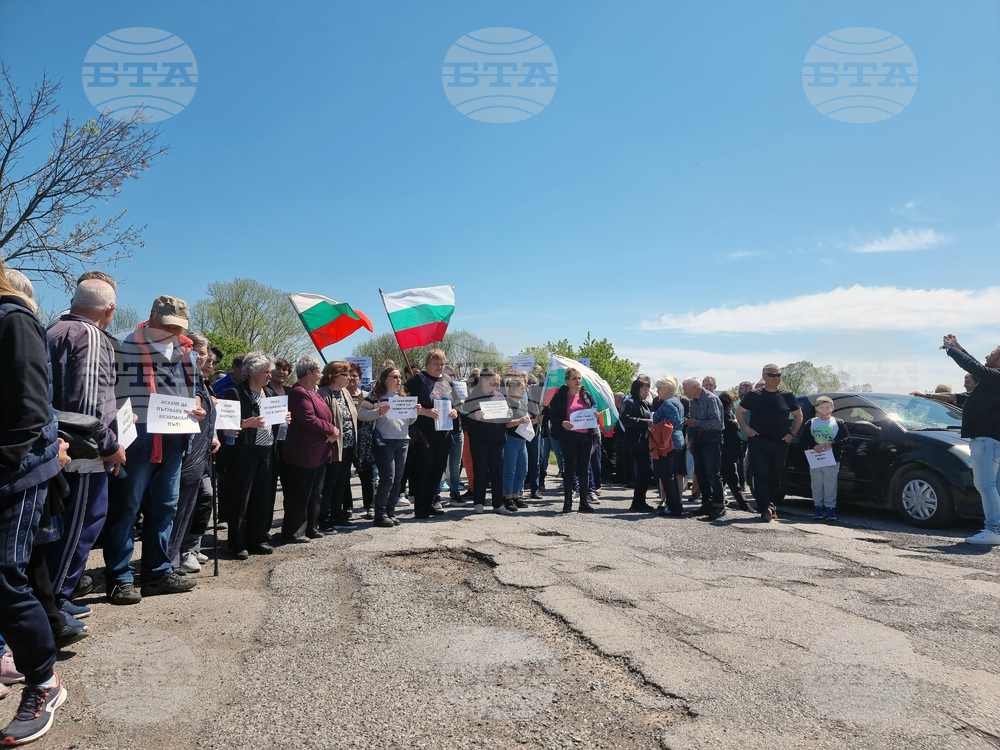 Село Войника - протест - път между селата Тамарино и Войника - блокада