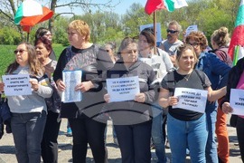 Село Войника - протест - път между селата Тамарино и Войника - блокада