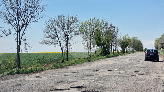 След намерението на жители на Болярово за протест заради лошо състояние на републикански път започна ремонт на отсечката