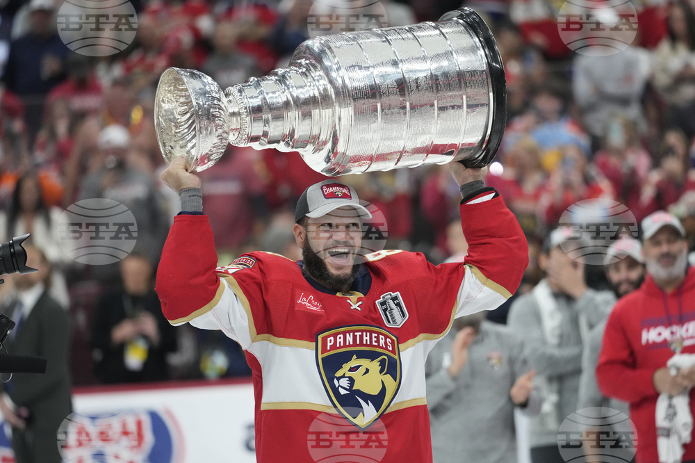 NHLPA-Okposo Hockey
