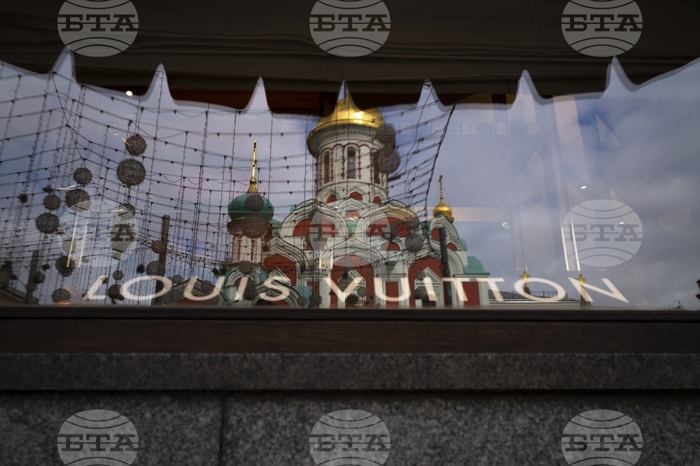 Великобритания ще забрани износа на луксозни стоки за Русия; налага нови вносни мита