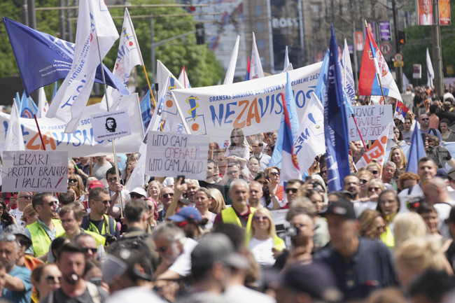 Сръбски студенти протестират днес в Суботица и Ниш