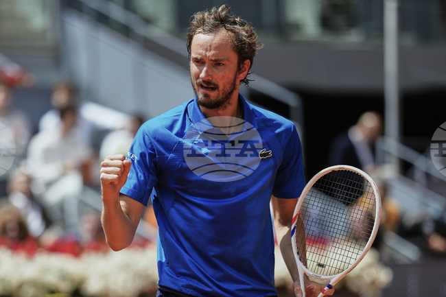 Даниил Медведев и Артур Фис са първите, които се класираха за четвъртия кръг на турнира "Мастърс" в Рим