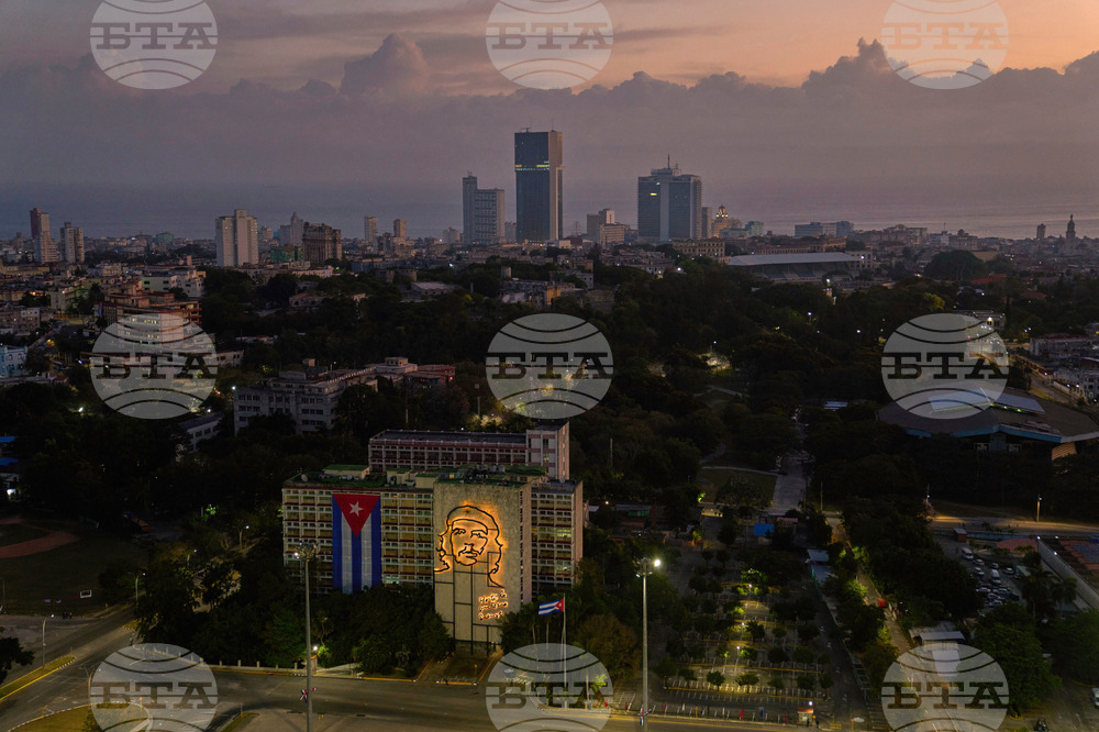 Доналд Тръмп предупреди, че вече няма да има "петрол или пари" за Куба 