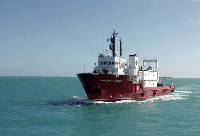 Day 46 - Antarctica - RSV 421 - Le Maire Strait