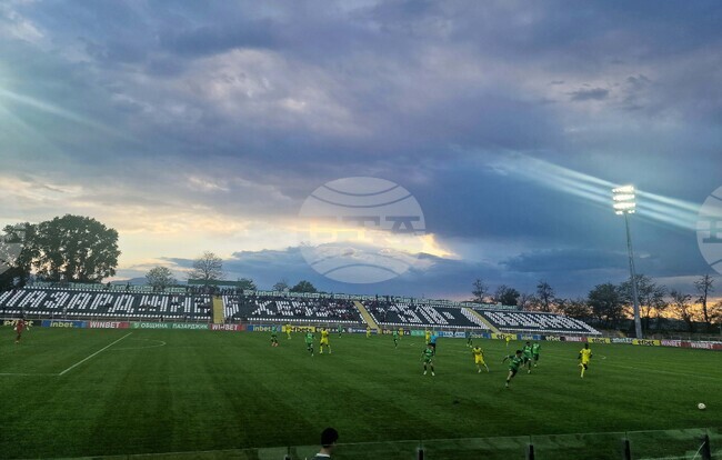 Крумовград запази шансовете си за участие в елита през следващия сезон след успех срещу Хебър