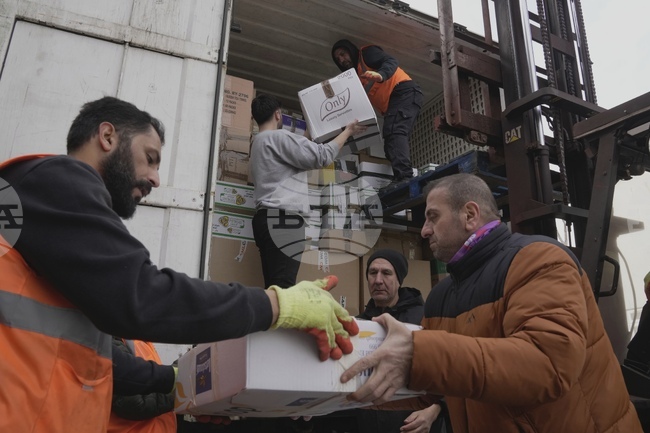 Над четири пъти е нараснал броят на желаещите да станат доброволци към АФАД след земетресението в Истанбул 