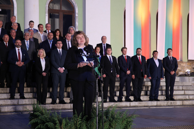 Председателят на парламента Наталия Киселова: Априлското въстание има непреходно значение, защото доведе до Руско-турската война, възстановяването на българската държава и откри пред нея перспективи за напредък и развитие като част от модерния свят