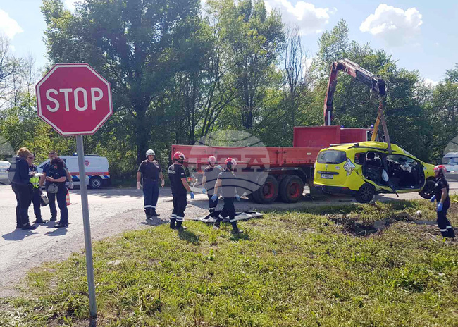 Ден на траур е обявен днес в Монтана в памет на загиналите при катастрофа служители на БЧК