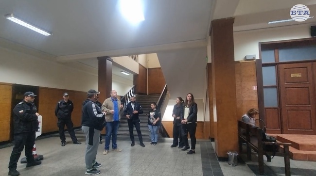 Окръжният съд в Стара Загора постанови "задържане под стража" спрямо 38-годишен мъж, обвиняем за притежание на порнографски материали