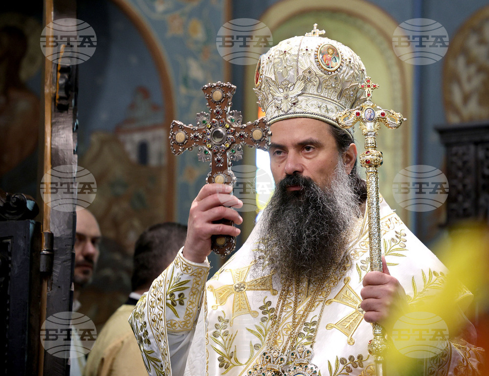 Варна - катедрален храм „Успение Богородично“ - патриарх Даниил - съборна света литургия