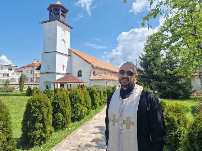 Да имаме жива вяра, че свети цар Борис-Михаил е при Господ и се моли за народа ни, каза отец Любомир в Самоков