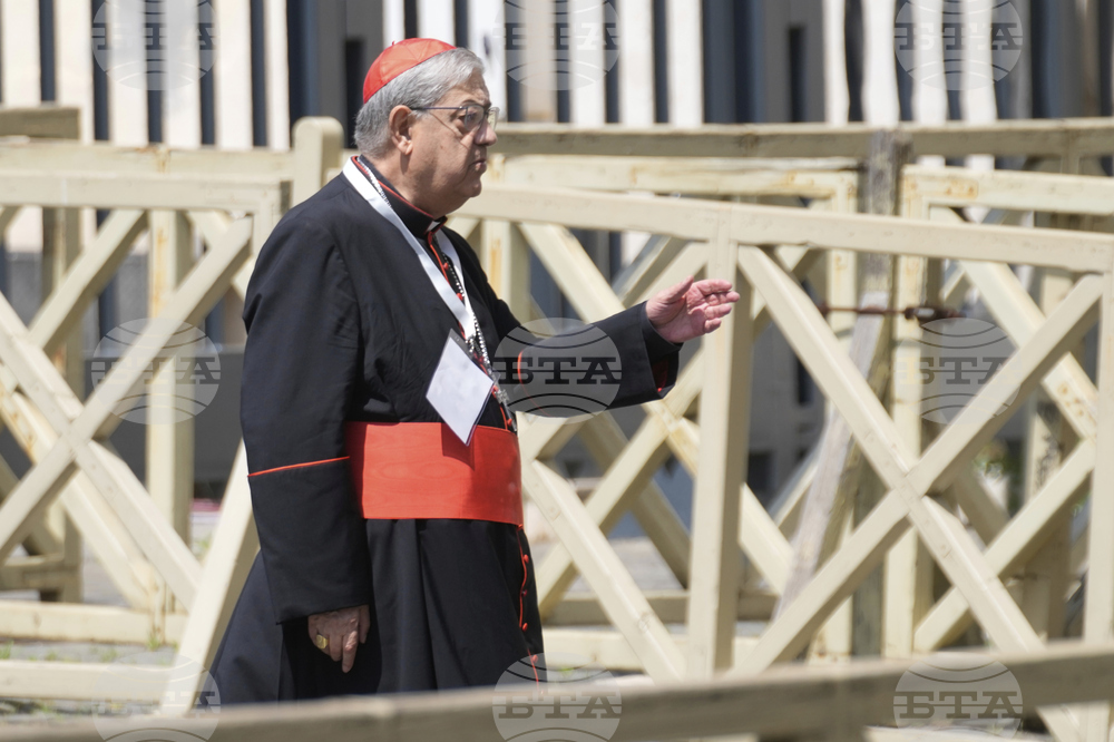 CORRECTION Vatican Conclave